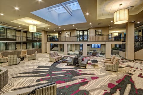 DoubleTree by Hilton Decatur Riverfront Hotel in Decatur