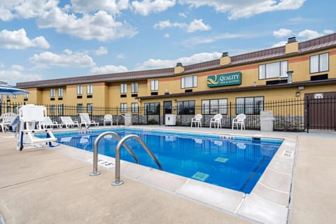 Quality Inn & Suites Brownsburg - Indianapolis West Hotel in Indiana