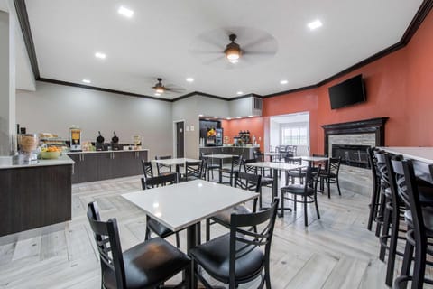 Quality Inn & Suites Brownsburg - Indianapolis West Hotel in Indiana