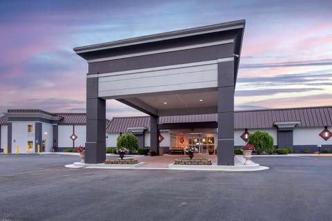 Best Western Plus Bridgeport Inn Hotel in Bridgeport