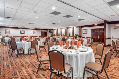 Best Western Plus Bridgeport Inn Hotel in Bridgeport