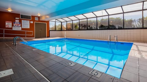 Clarion Pointe Evansville North Hotel in Indiana