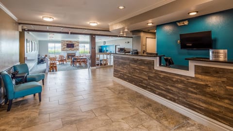 Clarion Pointe Evansville North Hotel in Indiana