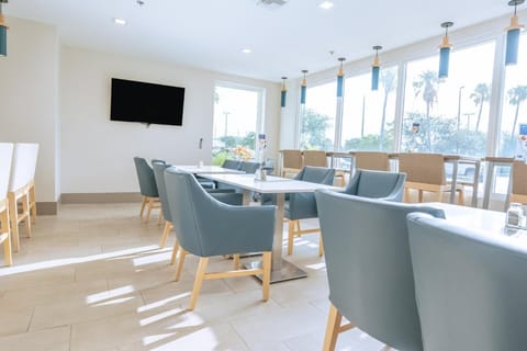 Holiday Inn Express Hotel & Suites Cocoa Beach By IHG Hotel in Cocoa Beach