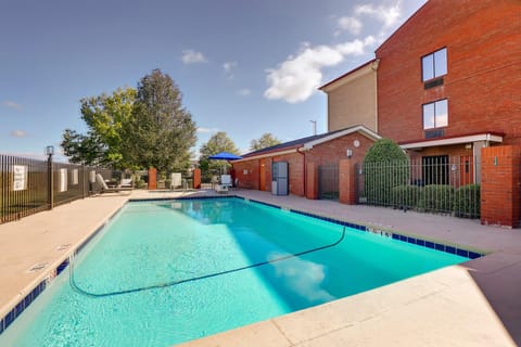 Holiday Inn Express Hotel & Suites- Gadsden By IHG Hotel in Gadsden