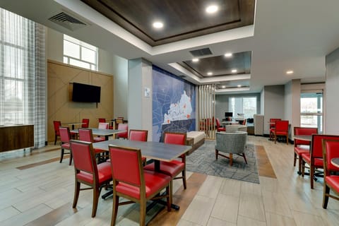 Holiday Inn Express Hotel & Suites Richmond By IHG Hotel in Richmond