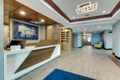 Holiday Inn Express Hotel & Suites Richmond By IHG Hotel in Richmond