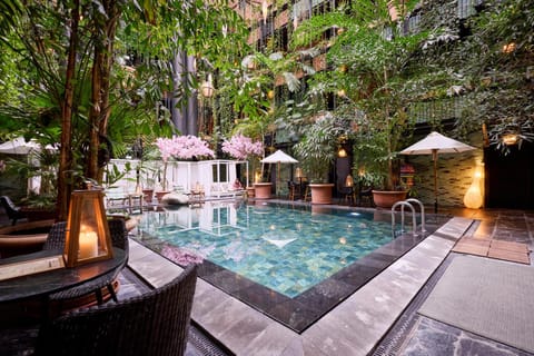 Swimming pool