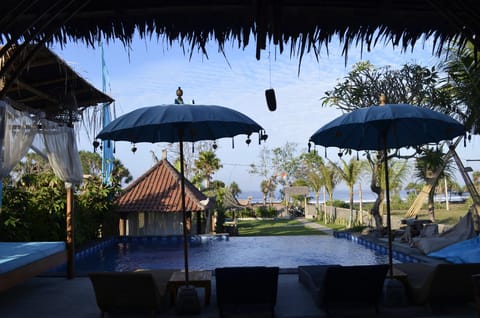 Private pool