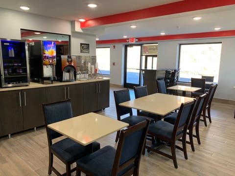 Super 8 by Wyndham Cookeville Hotel in Cookeville