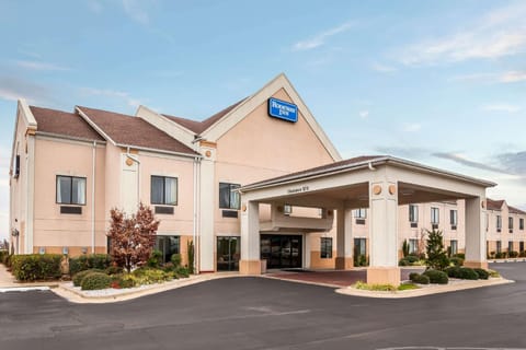 Quality Inn Tahlequa South Hotel in Tahlequah