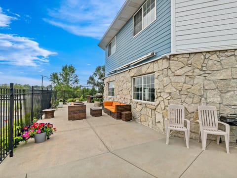 Comfort Inn & Suites Bellevue - Omaha Offutt AFB Hotel in Bellevue