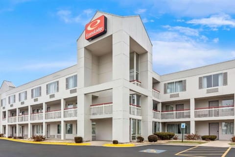 Econo Lodge Willowbrook Hotel in Willowbrook