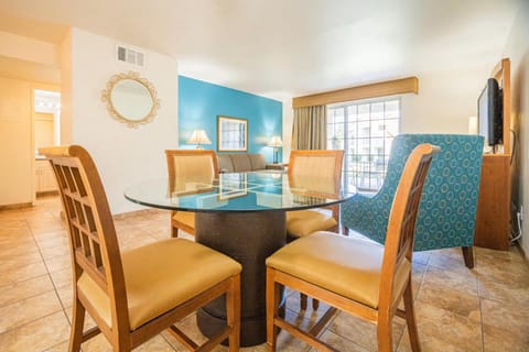 Desert Breezes Resort Resort in Indian Wells