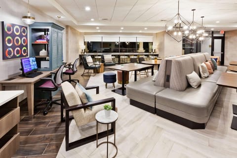 Home2 Suites by Hilton Alpharetta Hotel in Alpharetta
