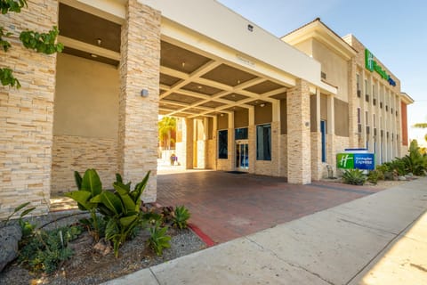 Holiday Inn Express Anaheim West By IHG Hotel in Buena Park