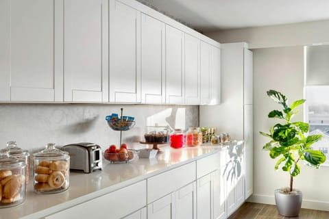 Delta Hotels Indianapolis Airport Hotel in Indianapolis