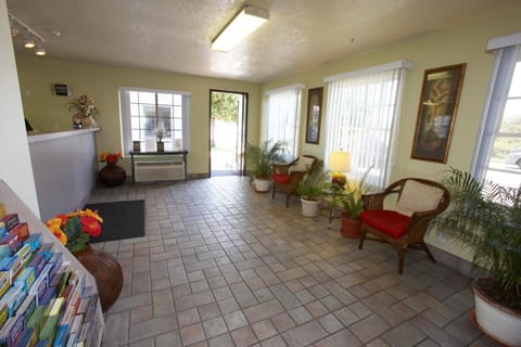 EZ 8 Motel Old Town Motel in Point Loma