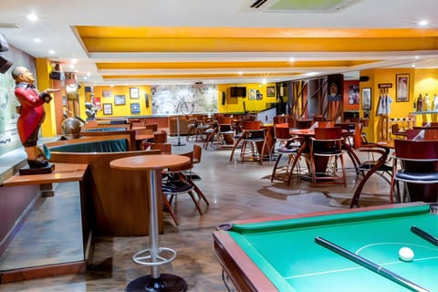 Bar