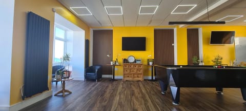 Shared lounge/TV area