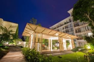 Proud Phuket, Naiyang Beach Hotel in Mai Khao