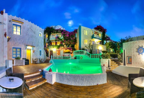 Korifi Suites Collection Hotel in Piskopiano