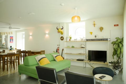 Shared lounge/TV area