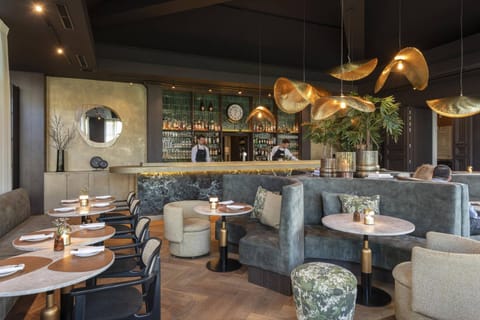 Bar/lounge