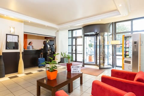 Adagio Access Defense Vinci Aparthotel Hotel in Courbevoie