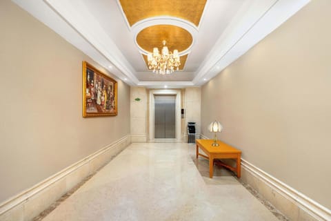 Vienna Hotel Tianjin West Station Changhong Park Metro Station Hotel in Tianjin