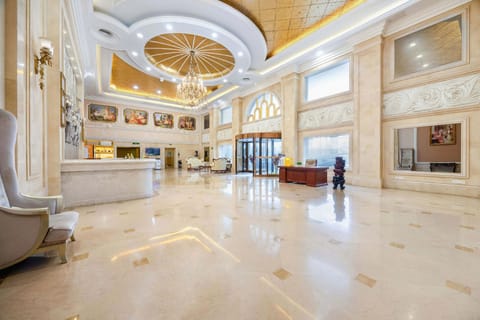 Vienna Hotel Tianjin West Station Changhong Park Metro Station Hotel in Tianjin