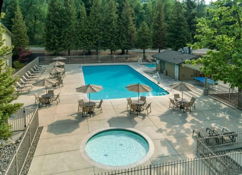 WorldMark Bass Lake Hotel in Bass Lake