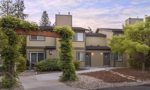 WorldMark Bass Lake Hotel in Bass Lake