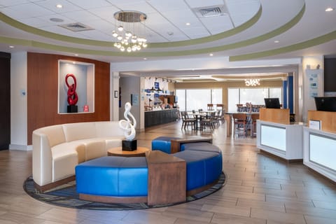 Holiday Inn Express & Suites Lakeland South By IHG Hotel in Lakeland