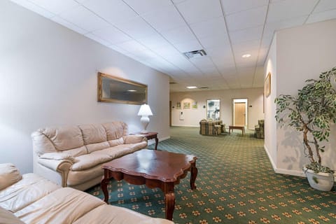 Quality Inn & Suites Schoharie near Howe Caverns Hotel in Capital District, NY, USA