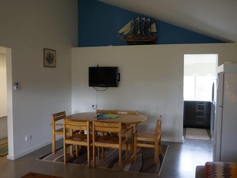 Pelican Point Sanctuary Apartment hotel in St Helens