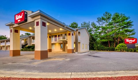 Red Roof Inn Defuniak Springs Hotel in South Walton County