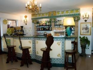 Bar/lounge