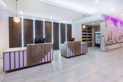 La Quinta Inn & Suites by Wyndham Texas City I 45 Hotel in La Marque