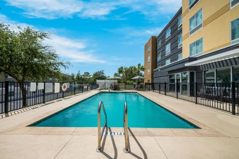 Fairfield by Marriott Inn & Suites Brooksville Suncoast Parkway Hotel in Spring Hill