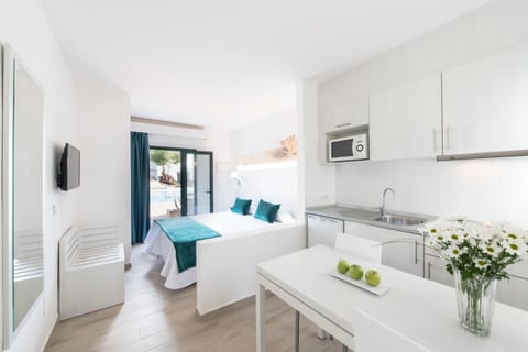 Hotel THB Flora Hotel in Puerto del Carmen