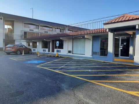 Americas Best Value Inn Moline Hotel in Moline