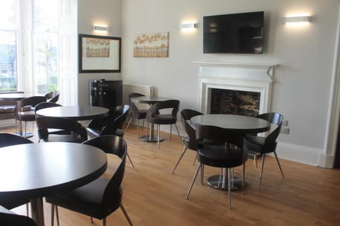 Shared lounge/TV area