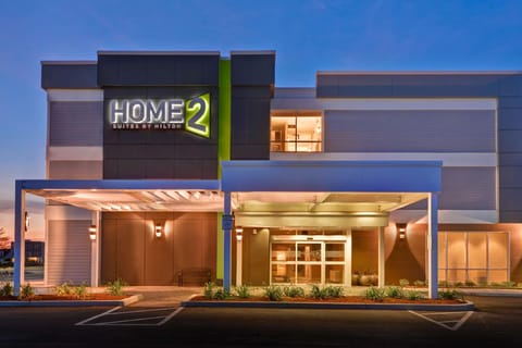 Home2 Suites by Hilton Williston Burlington Hotel in Williston