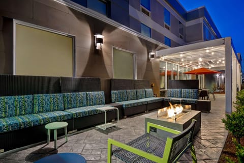 Home2 Suites by Hilton Williston Burlington Hotel in Williston