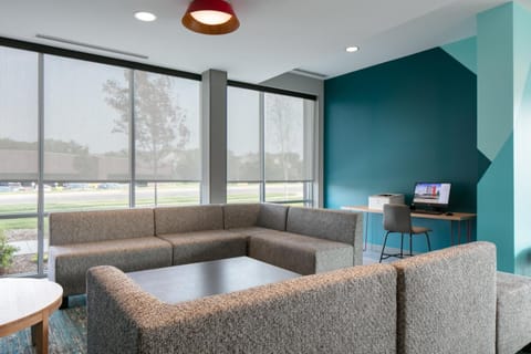 Shared lounge/TV area