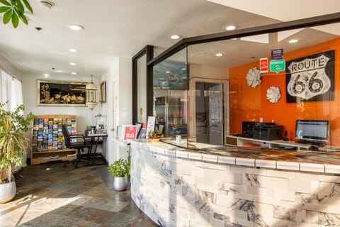 Sandia Peak Inn Old Town ABQ, a Howard Johnson by Wyndham Motel in Albuquerque