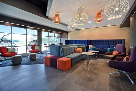 Tru by Hilton Auburn Hotel in Auburn