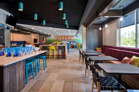 Tru by Hilton Auburn Hotel in Auburn