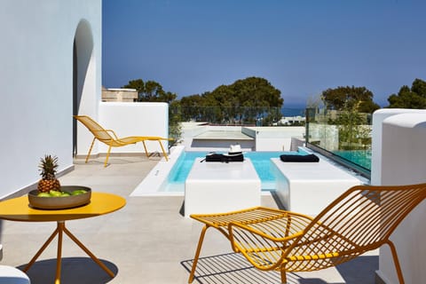 Altera Pars Suites Hotel in Mesaria